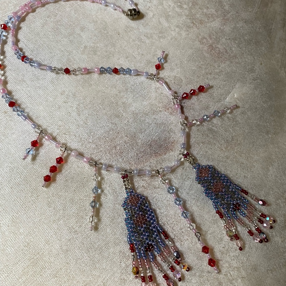 Alaskan Handmade beaded necklace crystal look red light blue pink summer fashion